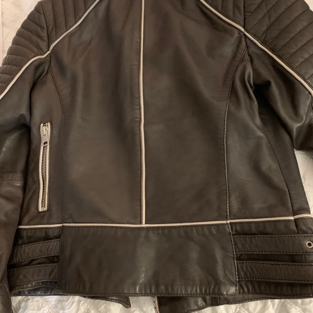 Super Chic - image 2